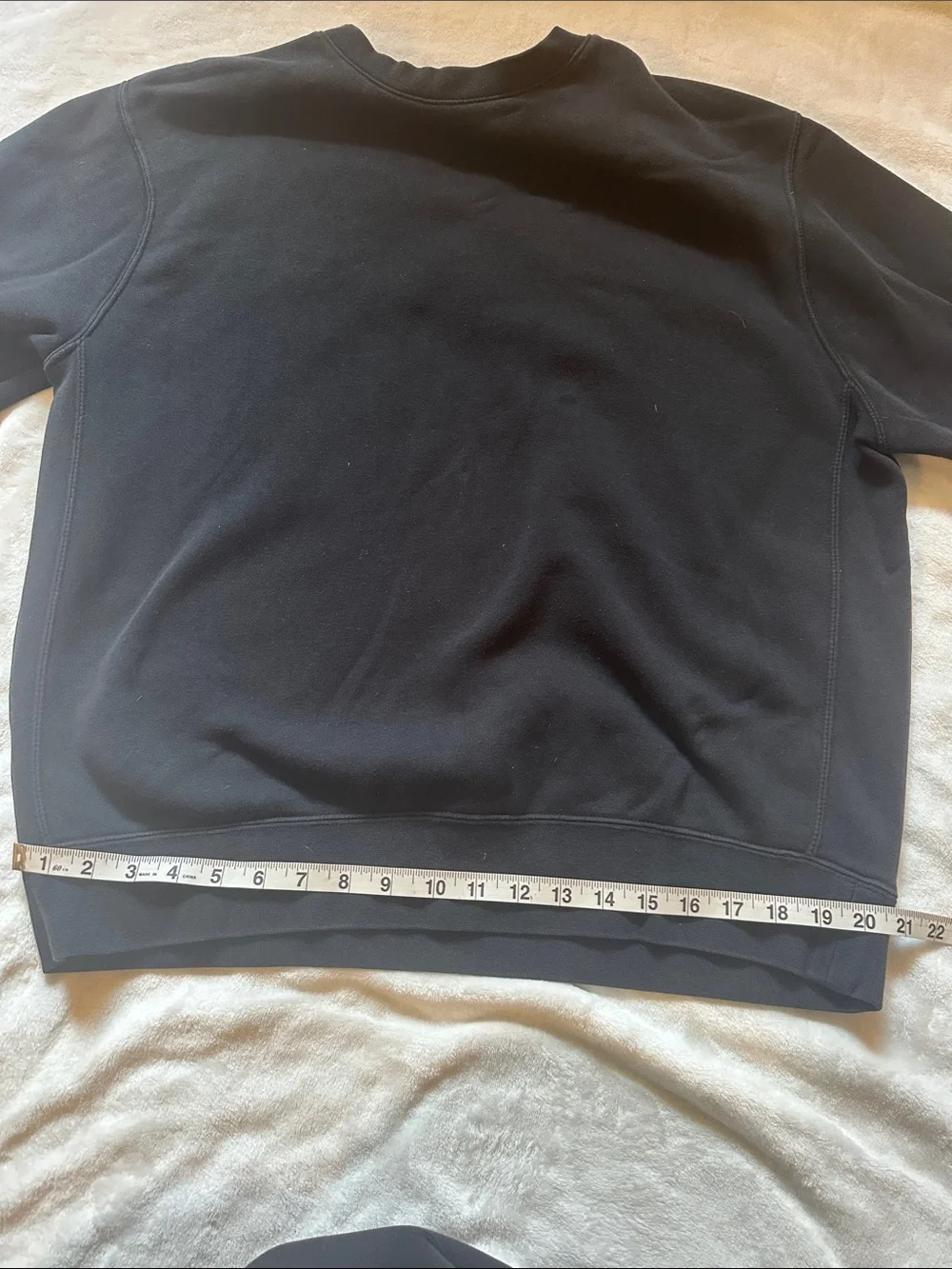 Nike Black Crewneck Sweatshirt - Minimal Athletic Style
